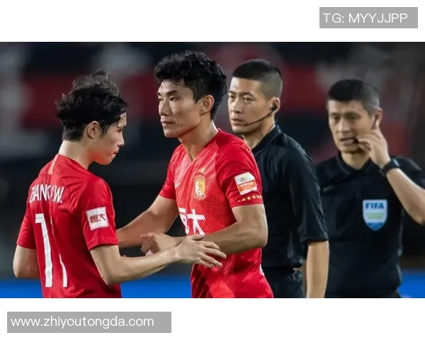 恒大与斯威激战正酣比分揭晓引发球迷热议